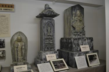 Photo: Exhibition of Life-Size Models of Stone Structures