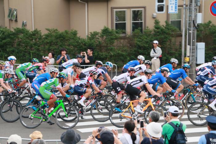 Photo: Athletes racing through Inagi City 4