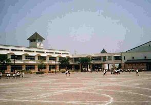 Photo: Koyodai Elementary School Exterior