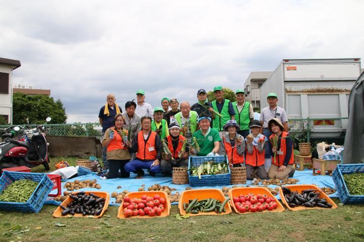 Photo: 6th class of Inagi Agricultural Interaction School and Agricultural Committee members