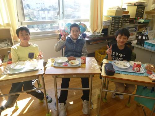 Photo: School Lunch Time Scene 1