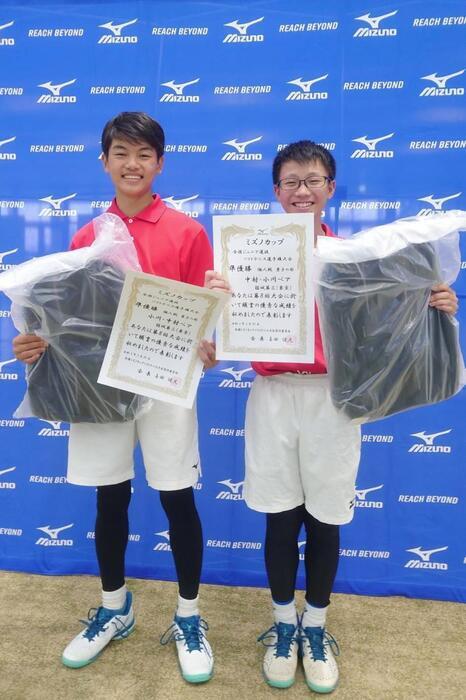 Photo: Tomoki Nakamura and Rentaro Ogawa pair