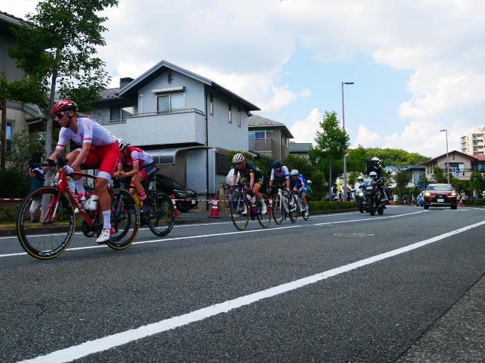 Photo: Athletes running through Wakabadai