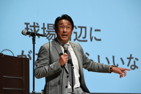 Kazuchi Miyamoto speaks passionately