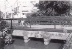 Asakusa Bridge seen from the side