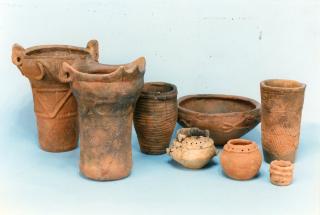 Jomon period pottery (Tama New Town No. 471 site)