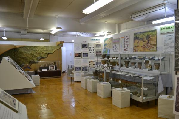 Image History Exhibition Room 1