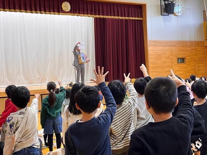 Image Rock-paper-scissors tournament (Inagi Dai6 Elementary School)
