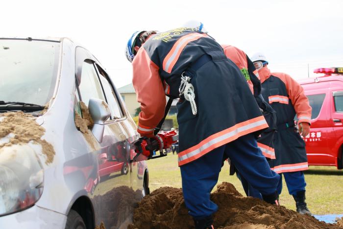 Image Landslide relief training