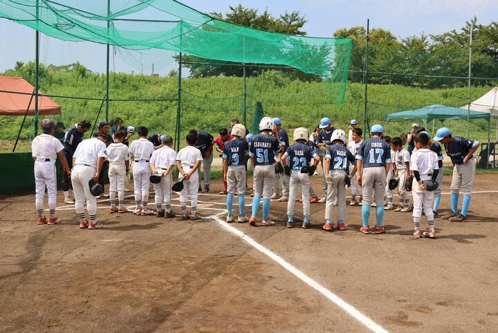 Foto: Intercambio de béisbol 3