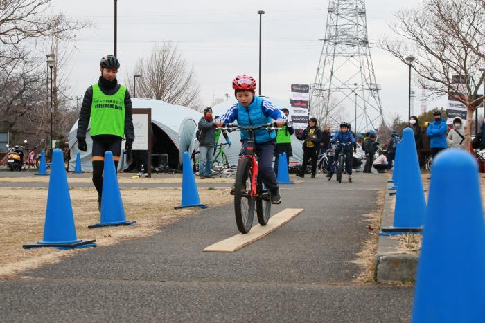 Desafío de bicicletas para niños de imagen Inagi