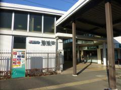 Lado giratorio del autobús de la salida sur de la estación de Inagi
