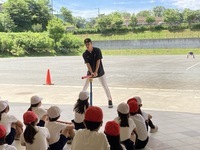 사진: 거인군 초등학교 방문