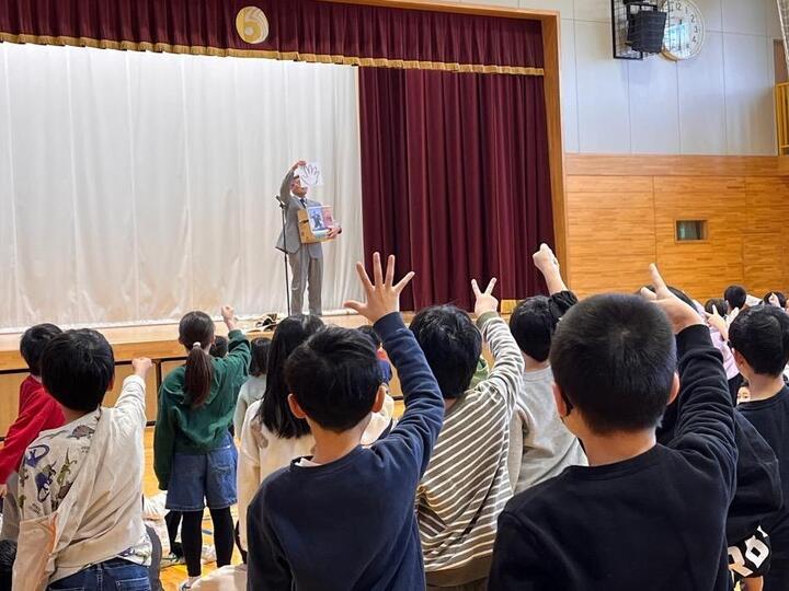 화상 젠켄 대회의 모습(이나기 제6 초등학교)