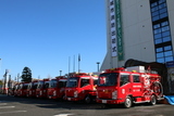 Foto: Alinhamento dos veículos de bombeiros