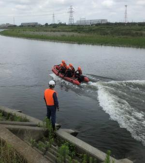 Image Treinamento de resgate na água