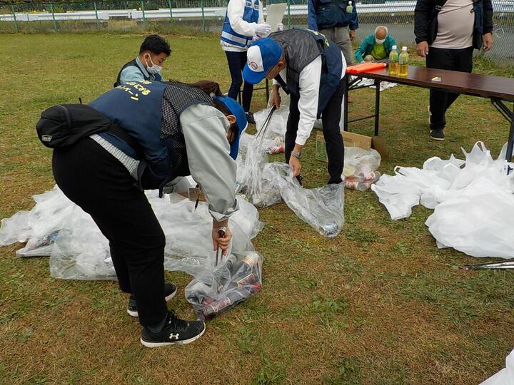 Ação prática de limpeza da cidade