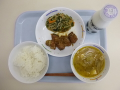 Image Almoço escolar dia 8 de maio
