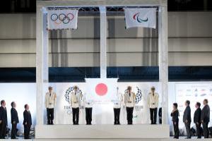 Foto cerimônia de hasteamento das bandeiras olímpicas e paraolímpicas