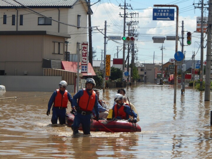 緊急消防救援隊消防排活動